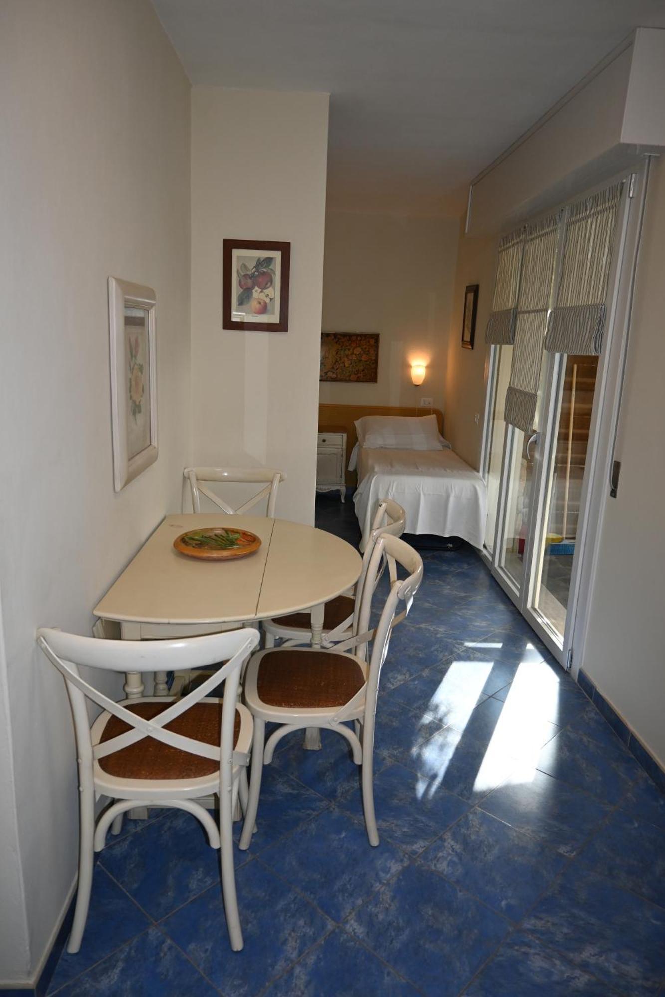 Residence Il Mandorlo Lacona Exterior foto